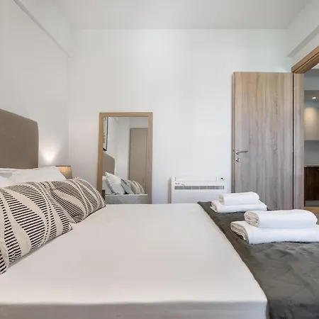 Comfy Terrace And Parking 800m To Old Town And Apartament