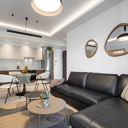 Lägenhet Comfy Terrace And Parking 800m To Old Town And