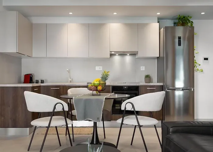 Comfy Terrace And Parking 800m To Old Town And